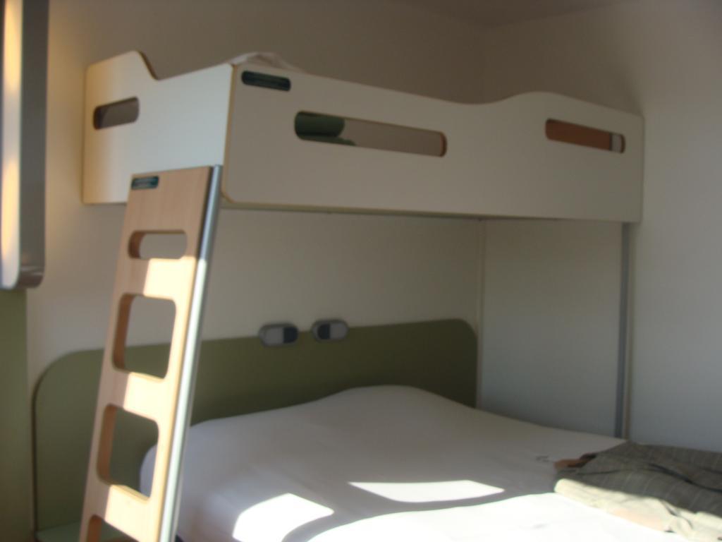 Ibis Budget Thiers Esterno foto